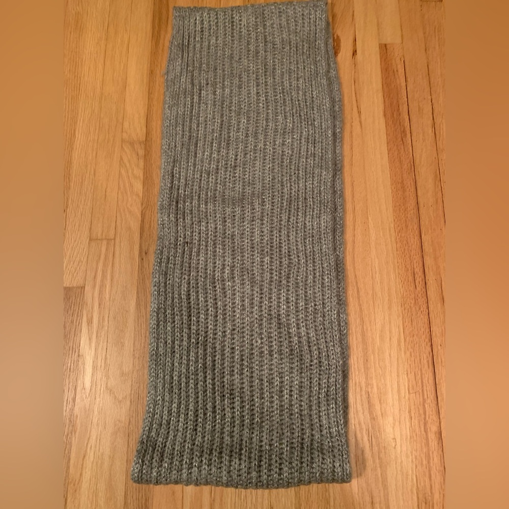 NWT LC Lauren Conrad silver and gray wrap scarf